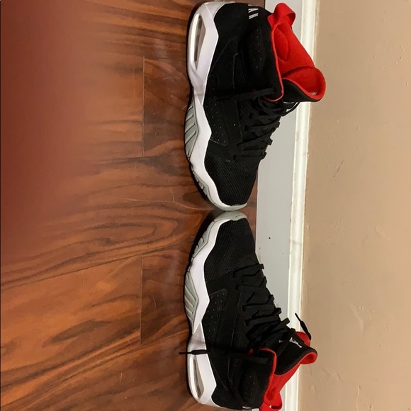 Jordan Retros - Picture 2 of 3